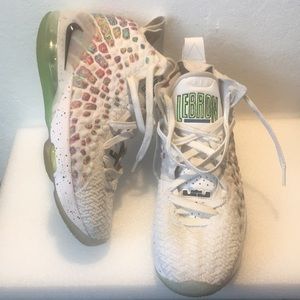 Nike Lebron 17 ( size 7Y = Women 8.5 )